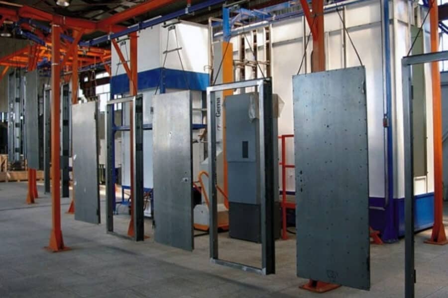 Пример установки двери — Производство